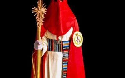 Aprobado el nuevo hábito de nazareno de la Hermandad de la Borriquita