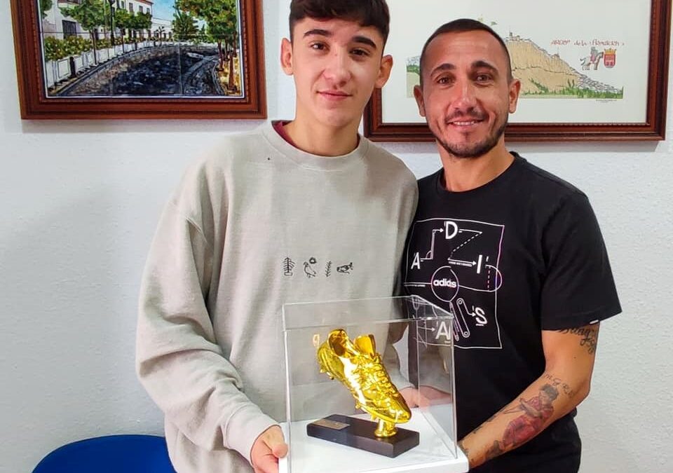 Raúl Girón, la Bota de Oro que ha debutado con el Arcos CF