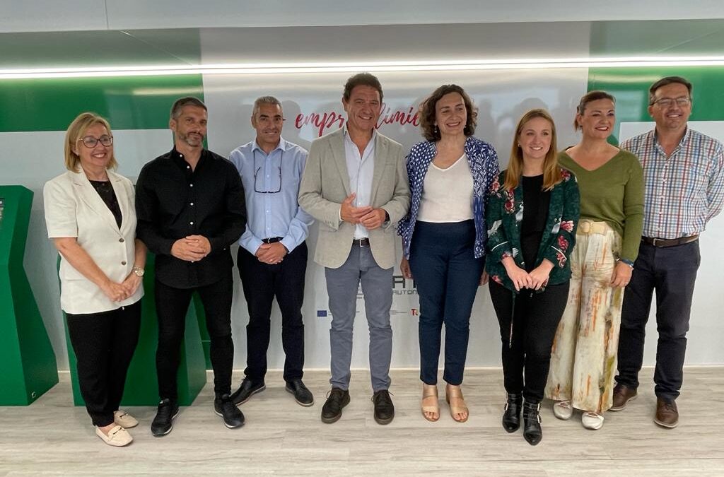 El Autobús del Emprendedor visita Arcos para asesorar a micro pymes y autónomos