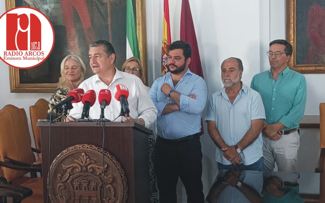 El consejero de la Presidencia, Antonio Sanz, se reúne con el alcalde de Arcos