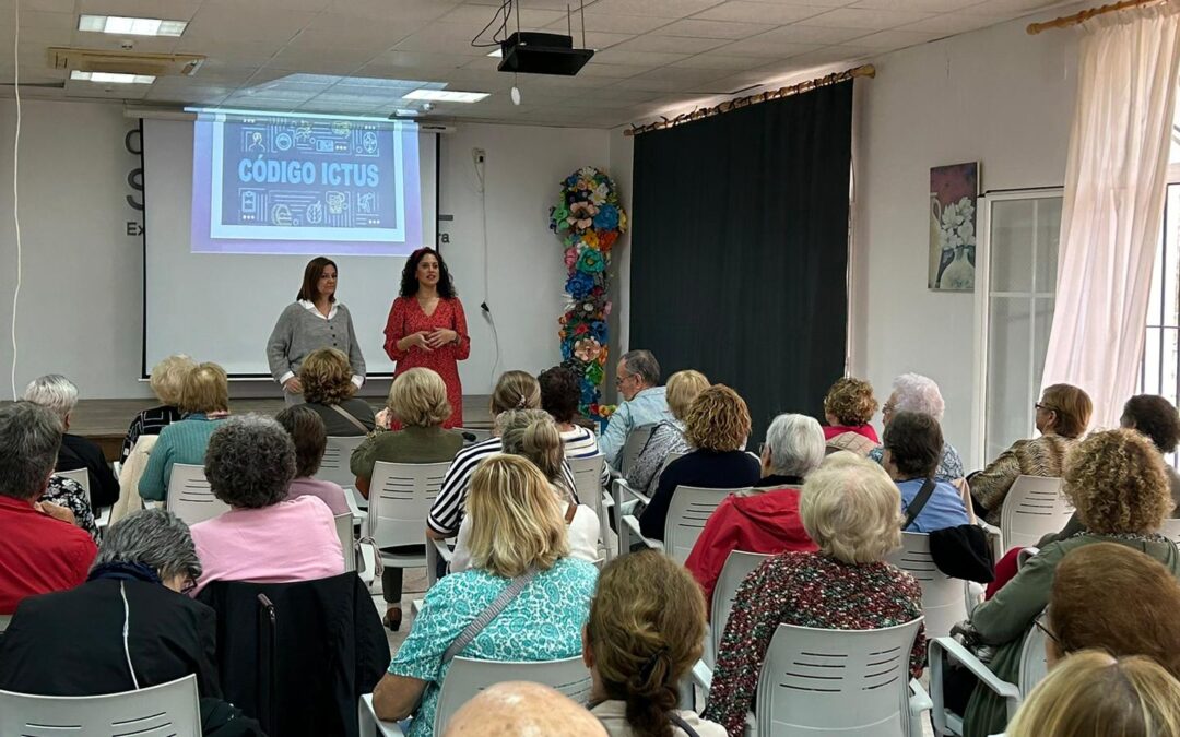 El Centro de Día San Miguel acoge una conferencia sobre el ictus