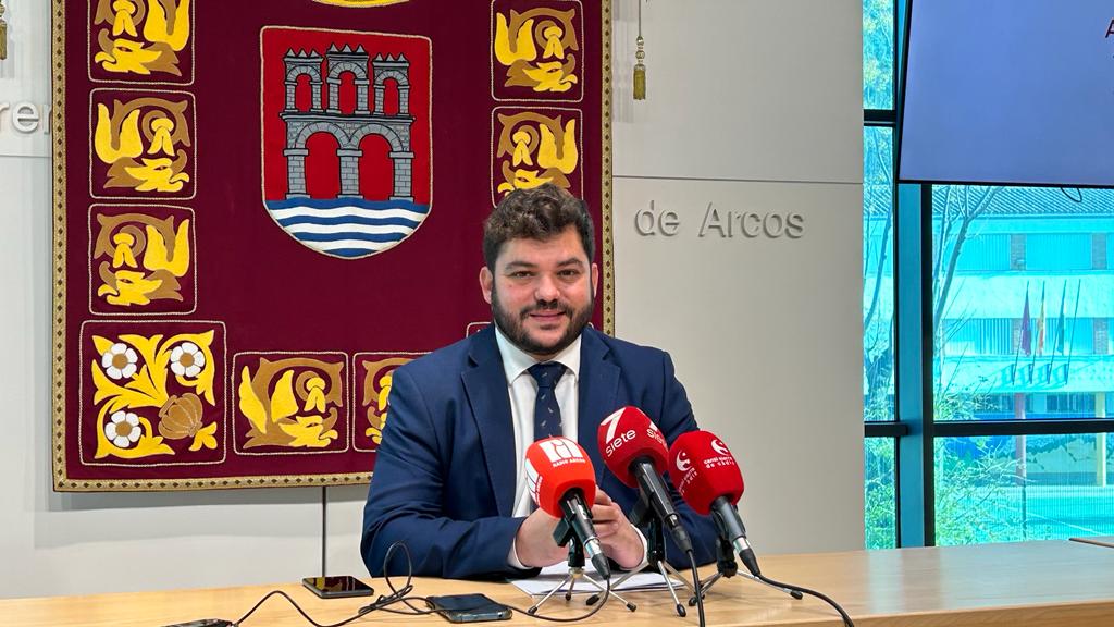 El Alcalde cree necesario la construcción de un nuevo pozo que aumente tanto el caudal de la red como su calidad