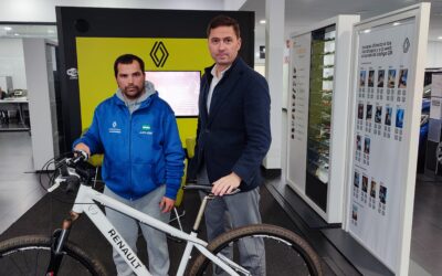 Motor Arcos(Renault) colabora con Juan José para que siga compitiendo en Doma Clásica Adaptada