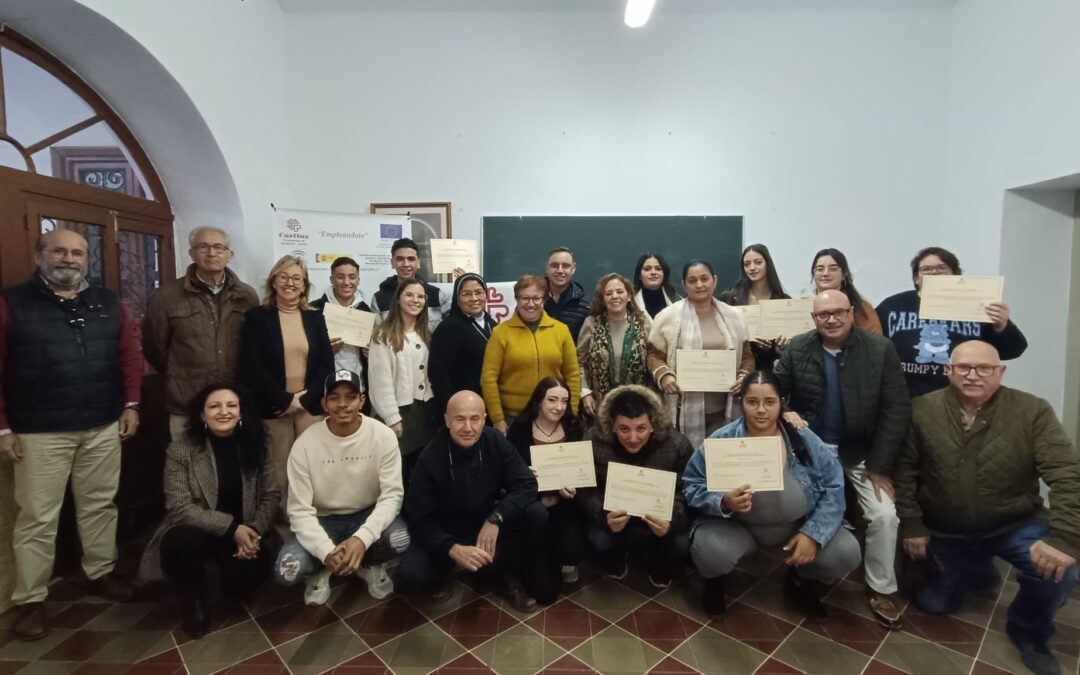 Finaliza el curso de camarero realizado por Cáritas