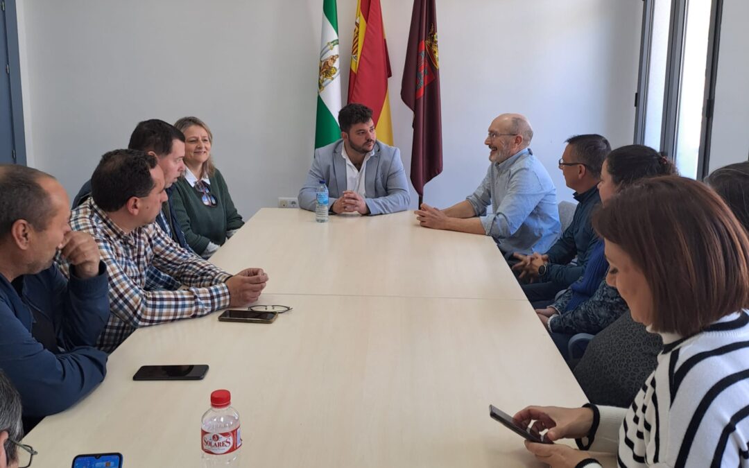 El gobierno municipal se reúne con AFEMEN