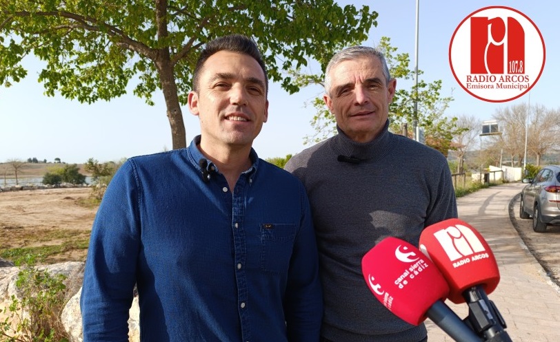 El PSOE critica la ejecución del proyecto de ampliación de la Playita, la subida del agua y defiende su gestión en instalaciones deportivas
