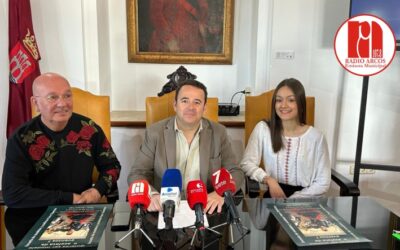 Paco Chamizo presenta la primera escuela de modelos y azafatas de Arcos