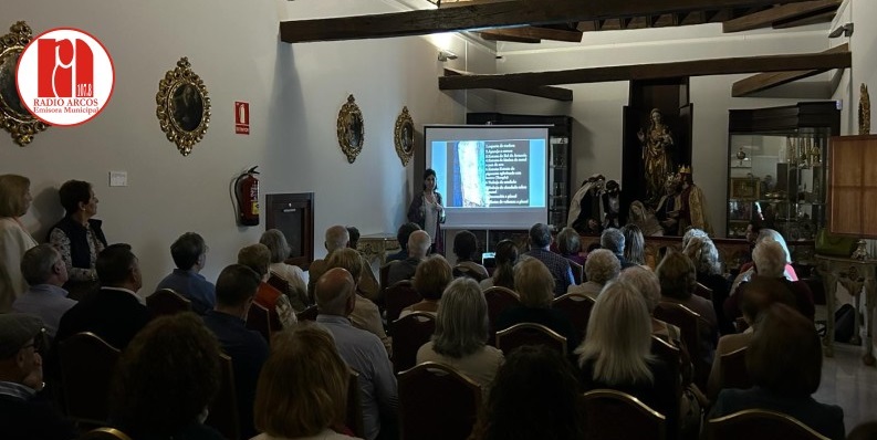 Paz Barbero presenta como restauradora las siete obras de arte de Tesoro de la Basílica de la Santa María