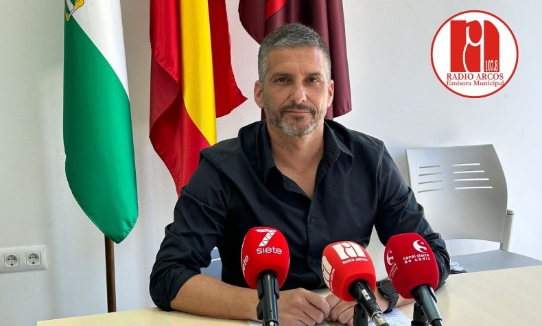 Verhoeven contesta a las críticas de IU y PSOE