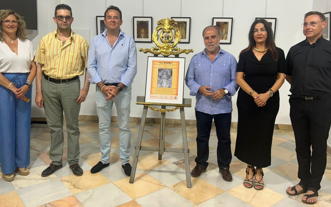 “La Madre”, la exposición fotográfica que Juan de Dios Barroso ha dedicado a la Virgen de las Nieves