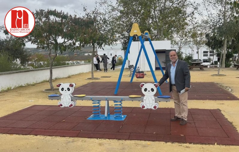 Se instalan nuevos juegos en el Parque de Europa