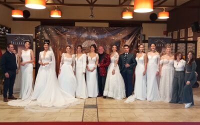 La Escuela de Modelos y Azafatas Paco Chamizo supera con éxito el desfile de trajes de novias ‘SoloNovias’, celebrado el pasado sábado en Restaurante El Lago