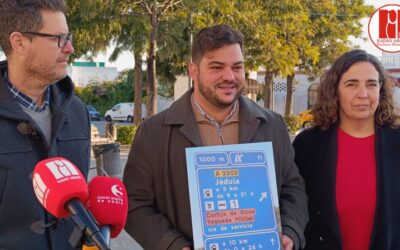 El Ayuntamiento presenta  las nuevas señales de Jédula instaladas en la autovía
