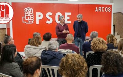 La Casa del Pueblo del PSOE de Arcos recibe a los candidatos a la secretaría general provincial, Javier Ruiz Arana y Juan Carlos Ruiz Boix
