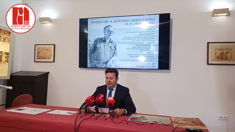 Arcos rinde homenaje a Antonio Hernández