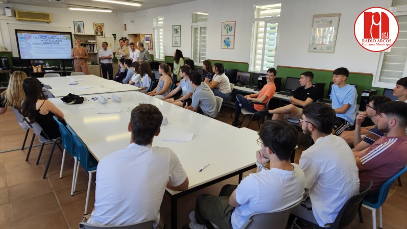 Se presenta el taller “Emprende y Aprende”, enmarcado en el programa CIMA del Instituto Andaluz de Juventud
