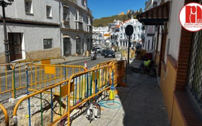 El Ayuntamiento acomete las obras para la renovación de los colectores de Paseo de Boliches en su intersección con Plaza de España