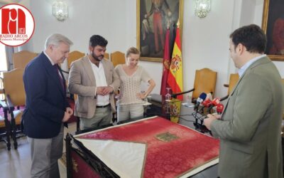 Se presenta el Pendón de la Ciudad restaurado