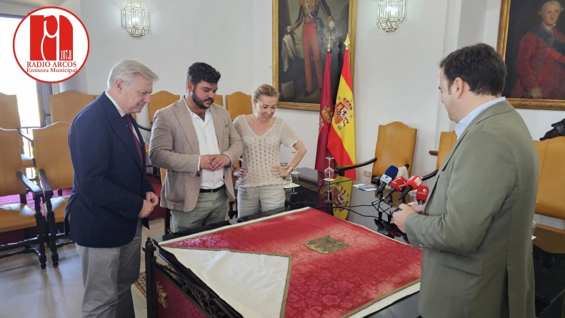 Se presenta el Pendón de la Ciudad restaurado