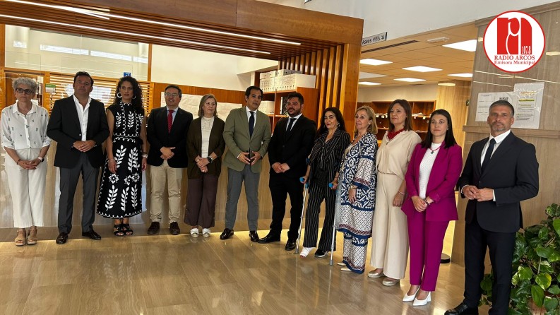 El Consejero de Justicia, Administración Local y Función Pública, José Antonio Nieto, ha visitado Arcos este jueves