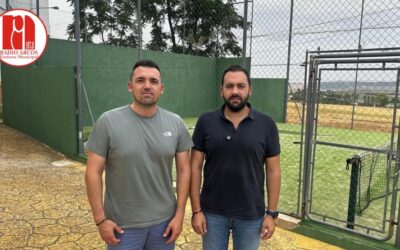 El PSOE de Arcos denuncia el estado de las pistas de pádel situadas junto al Pabellón Municipal