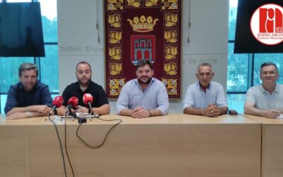 Se presenta al pregonero del XII Pregón de la Romería en honor del Santísimo Cristo del Romeral