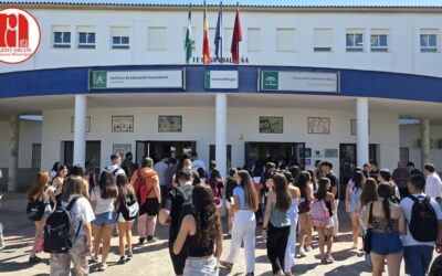 Arcos da la bienvenida al curso escolar de Secundaria