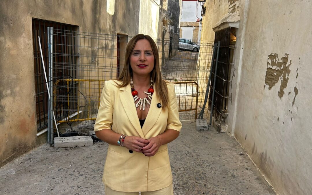 El PSOE de Arcos denuncia la falta de actuación en la calle Maldonado y critica la pérdida de fondos europeos por parte del Ayuntamiento